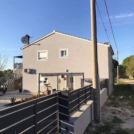 Apartmani Dokic Bale Exterior foto