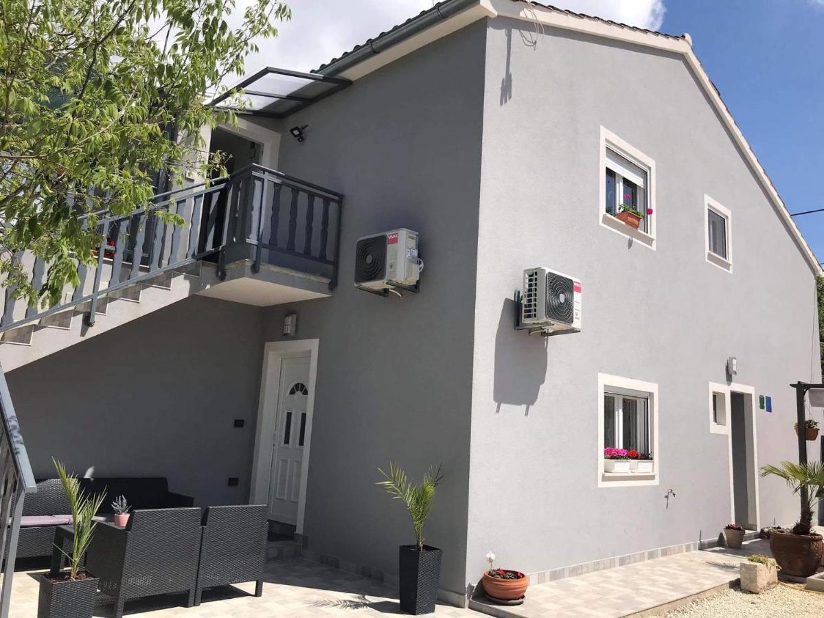 Apartmani Dokic Bale Exterior foto