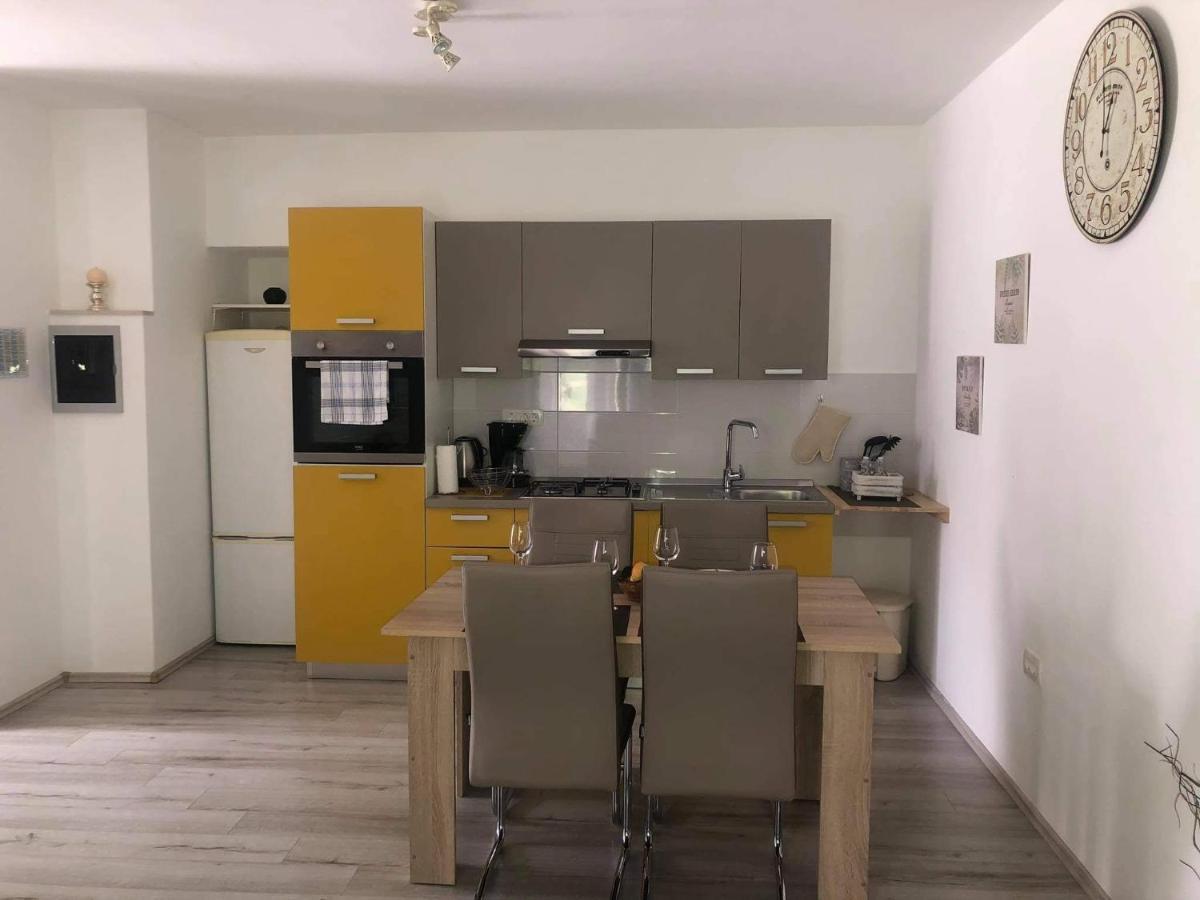 Apartmani Dokic Bale Exterior foto