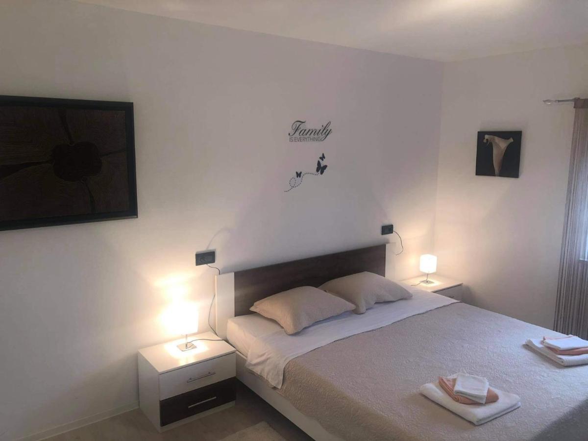 Apartmani Dokic Bale Exterior foto
